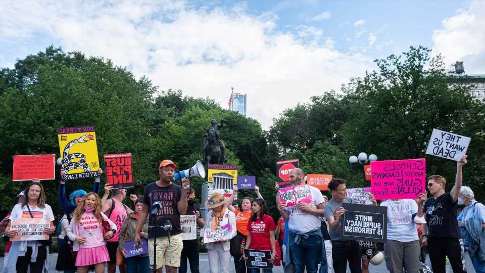 Protests erupt over Supreme Court decision to overturn New York’s concealed carry law during anti-gun demonstrations | The Sun