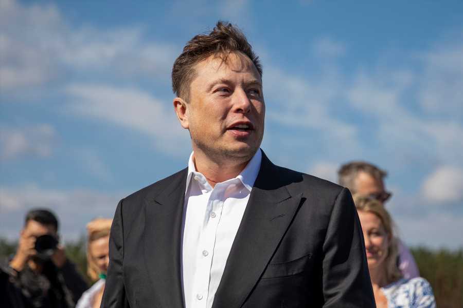 Elon Musk, Self-Professed Centrist, Speaks at MAGA Donor Event