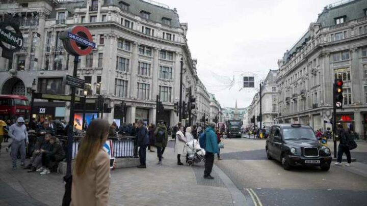Man stabbed to death in front of horrified shoppers near London's Oxford Street | The Sun