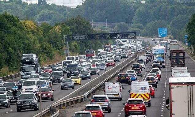 Traffic alert to 15m bank holiday drivers for final summer getaway