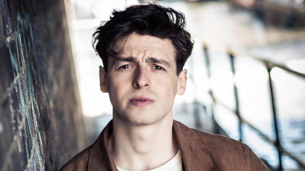 ‘Manhunt’s Anthony Boyle Signs With WME