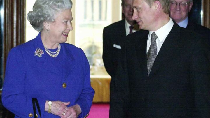 The Queen's thinly veiled dig at Vladimir Putin after despot kept her waiting for 14mins on his only British state visit | The Sun The Queen's thinly veiled dig at Vladimir Putin after despot kept her waiting for 14mins on his only British state visit | The Sun