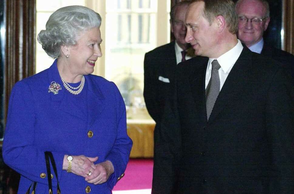 The Queen's thinly veiled dig at Vladimir Putin after despot kept her waiting for 14mins on his only British state visit | The Sun