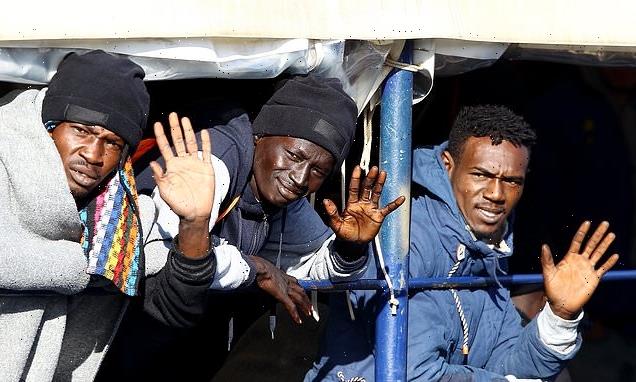 Italian authorities let 500 migrants off charity rescue ships