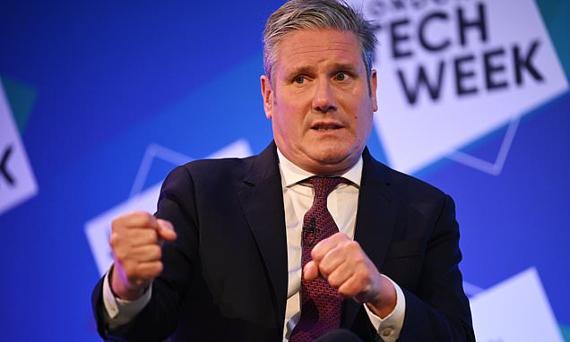 Keir Starmer warns of &apos;staggering&apos; job losses from AI revolution