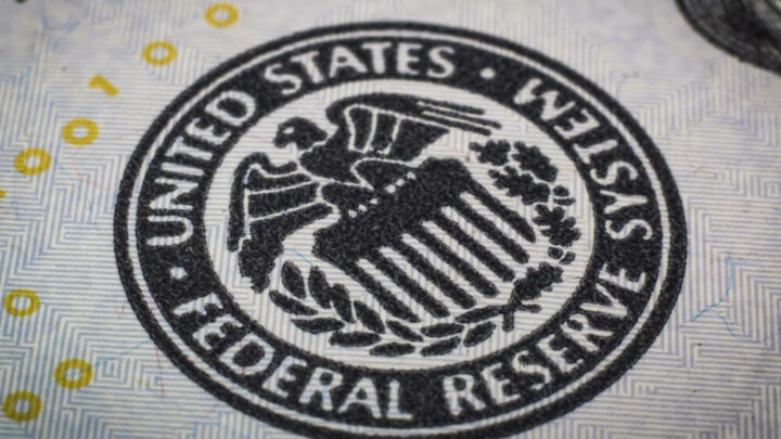 BTC Endures Short-Term Dip Following Federal Reserve Warning