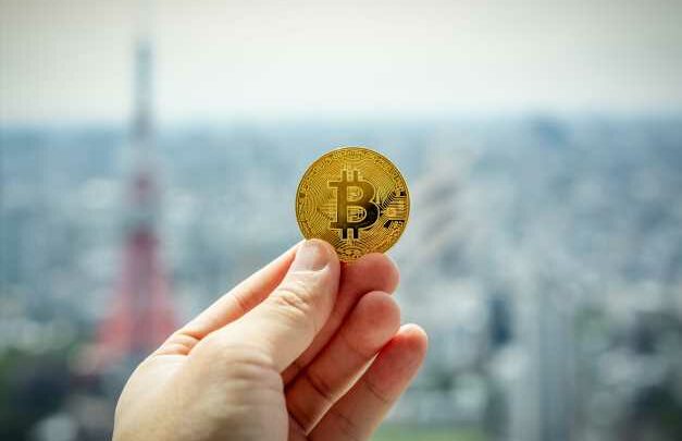Dormant Bitcoin Wallet With 1,005 BTC Awakens, Sell Pressure Incoming?