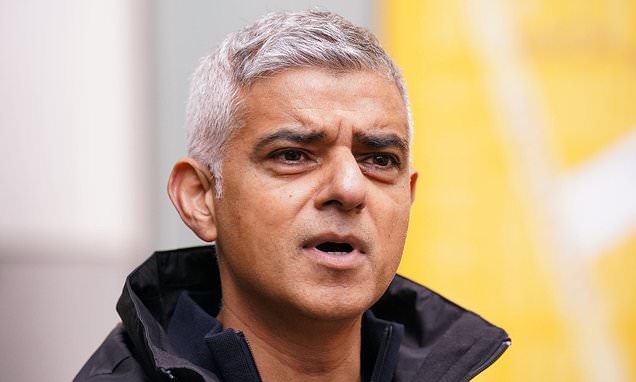 Sadiq Khan backs calls to let police commissioner sack unfit officers